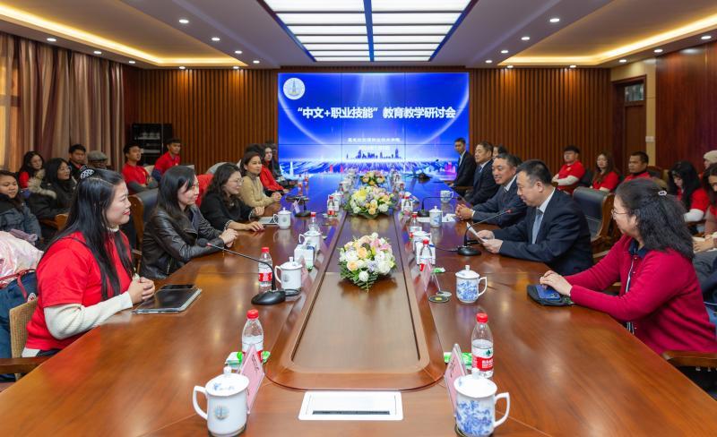 1704978355151025382.jpg 1704978355151025382.jpg