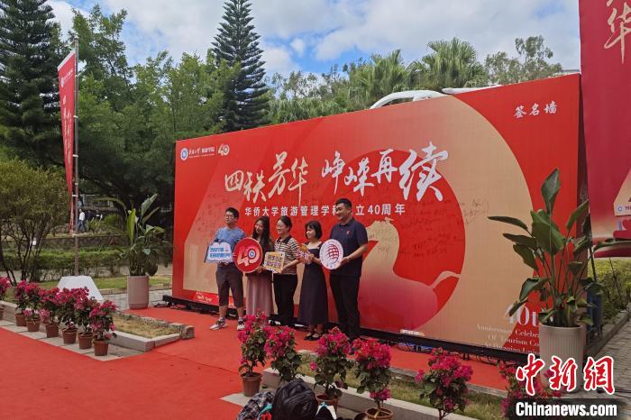 48c9a59e-a85b-4d3e-b187-f75be56d3295_zsite.jpg